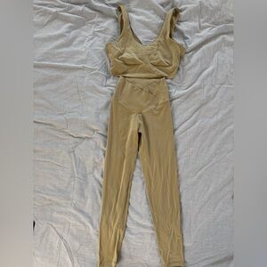 aerie Olive Crossover High-Waist Leggings & Sports Bra Set/small & medium